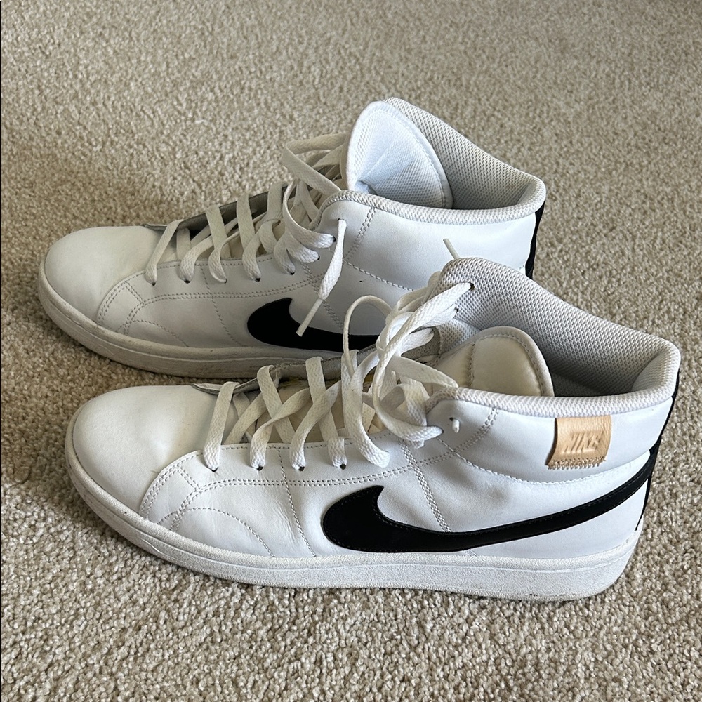 Nike Men's White and Black Sneakers - Picture 3 of 9